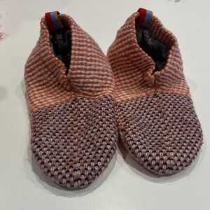 Bombas Knit Slippers in Red and Blue